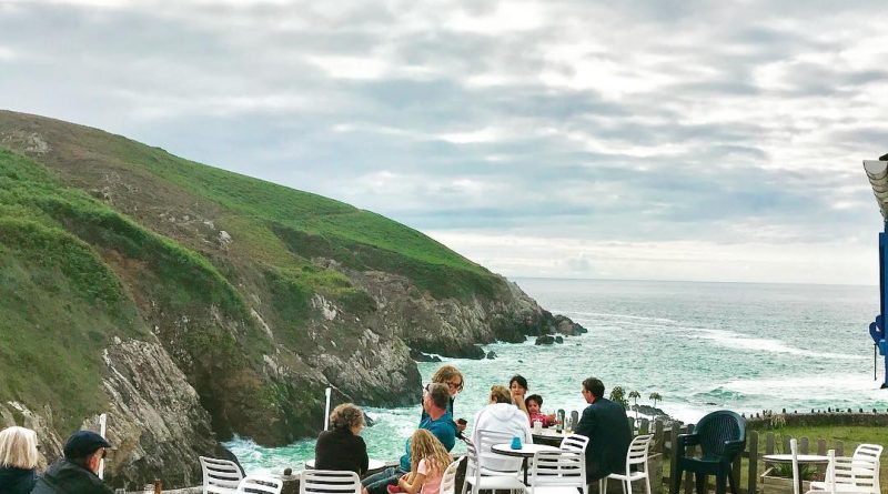 la terrasse de la buvette de pors theolen